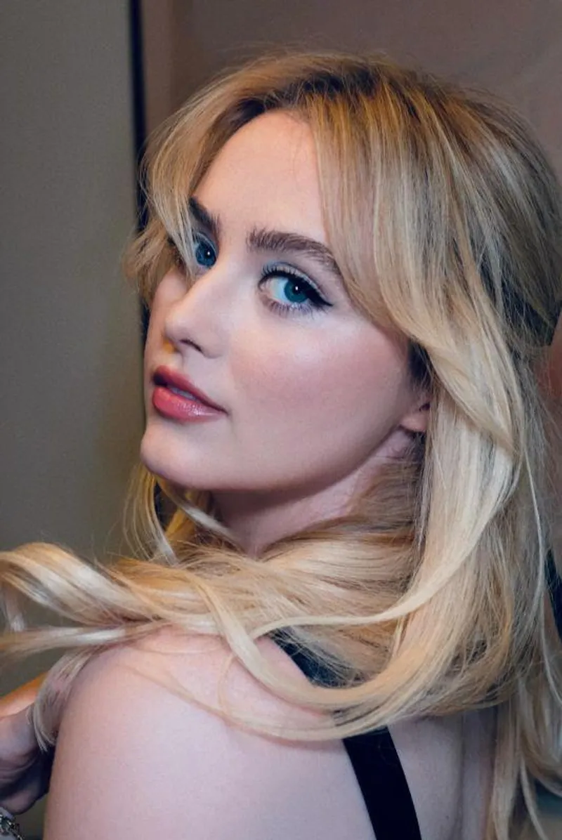Thumbnail Kathryn Newton