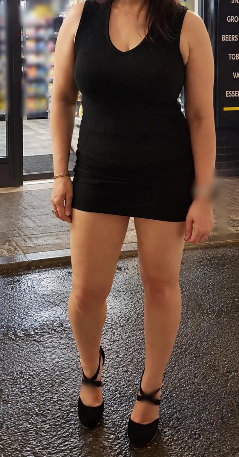 Thumbnail After hours struts in a little dress, bare legs and late night breezes 😉