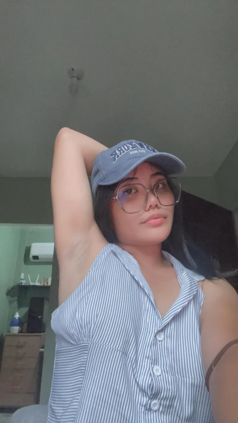 Thumbnail Who wants to lick my pits?😛