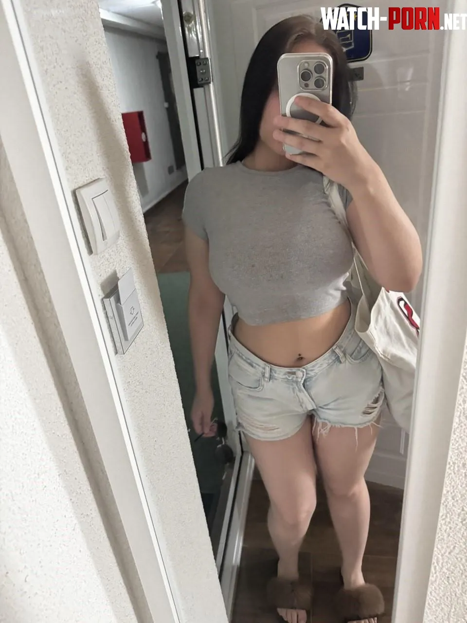Grey shirt by LunaNettle
