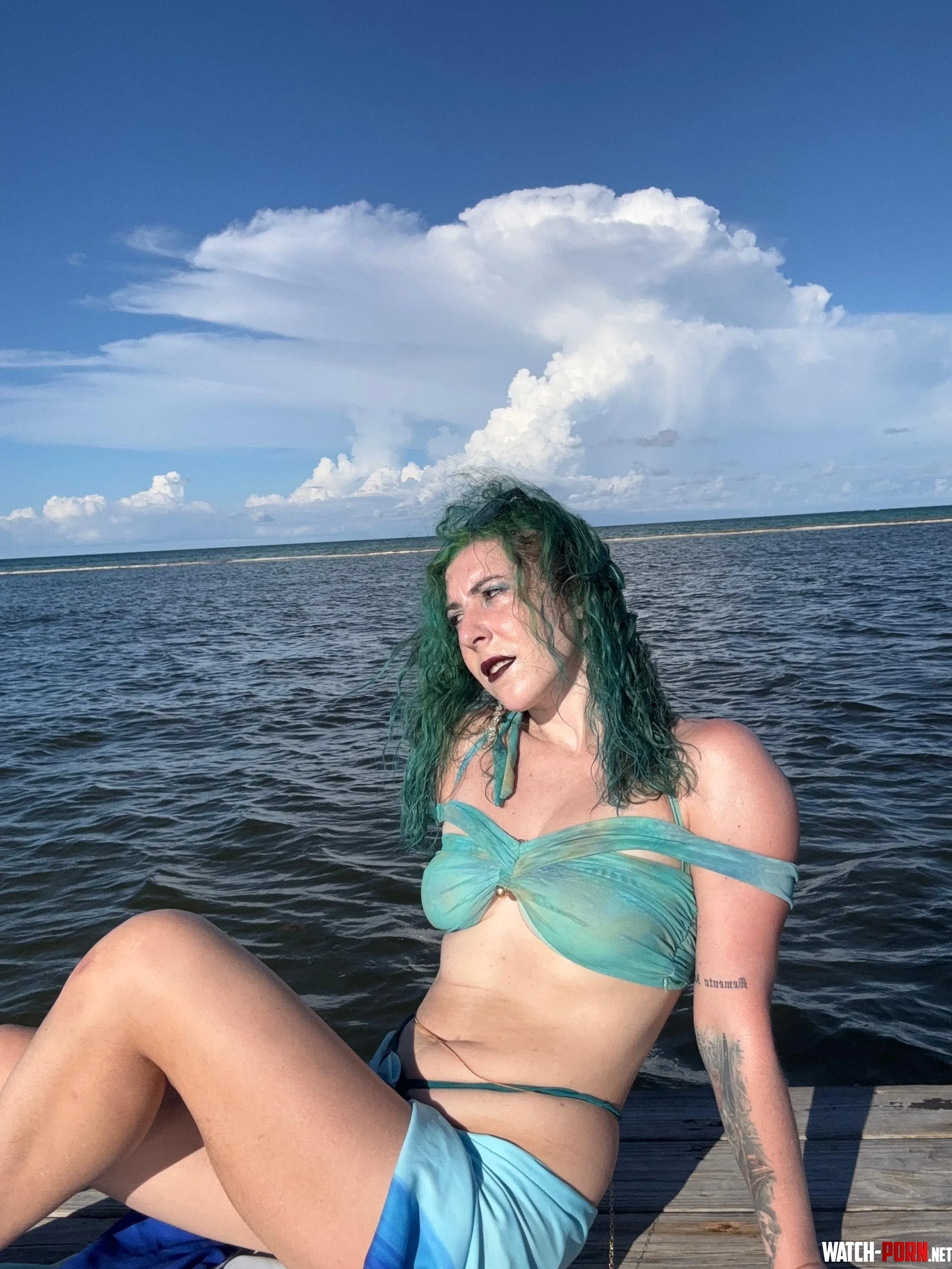 Babe by the sea by sirenskiss3
