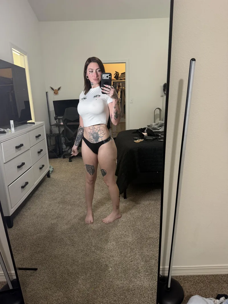 Thumbnail Goth slut at your service