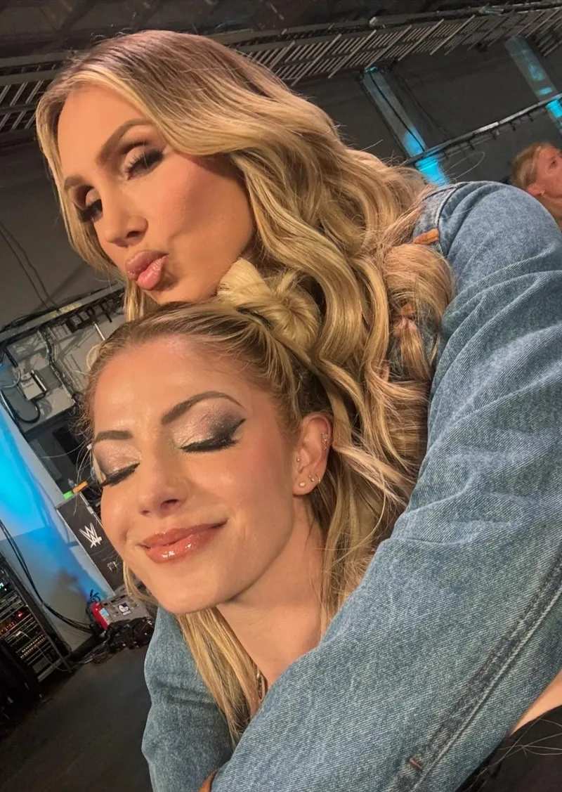 Thumbnail Charlotte Flair & Alexa Bliss