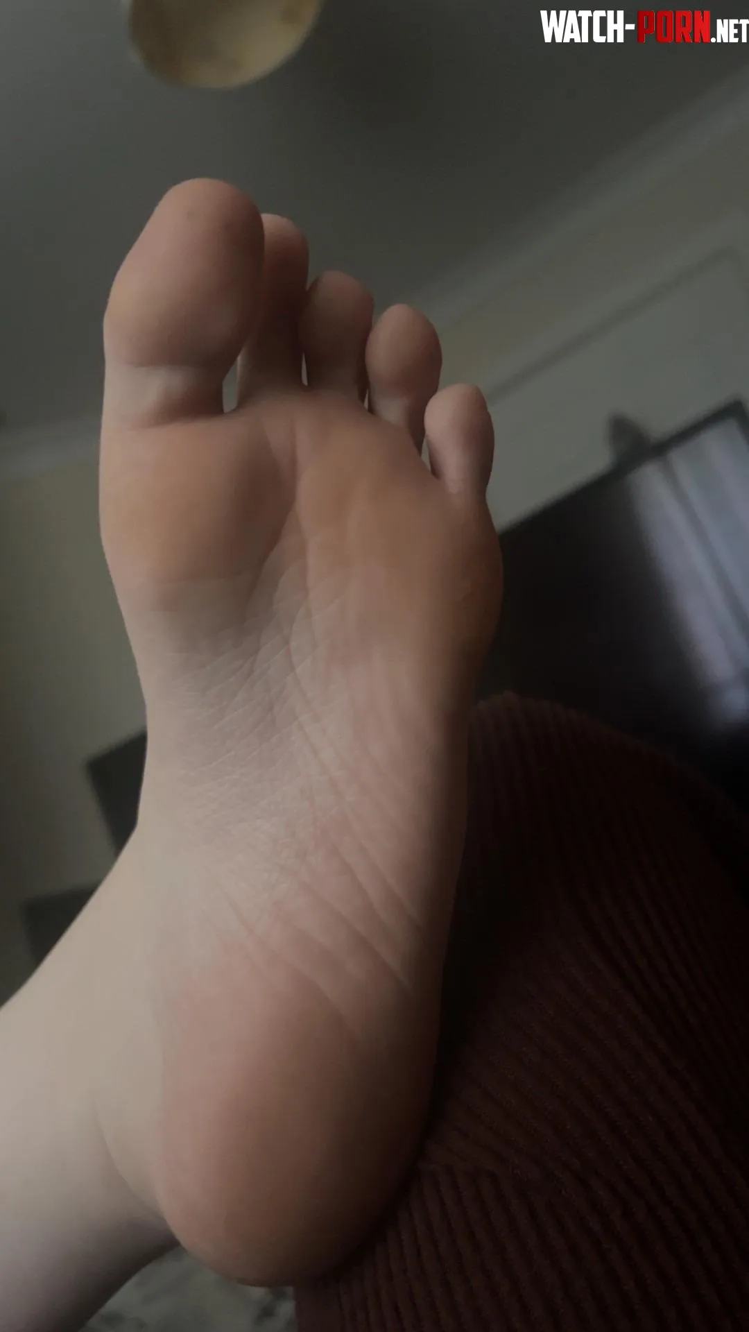 dm me to have fun w these feet [OC] by feetseller69_