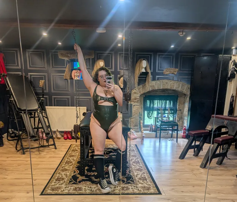 Thumbnail Nothing beats latex