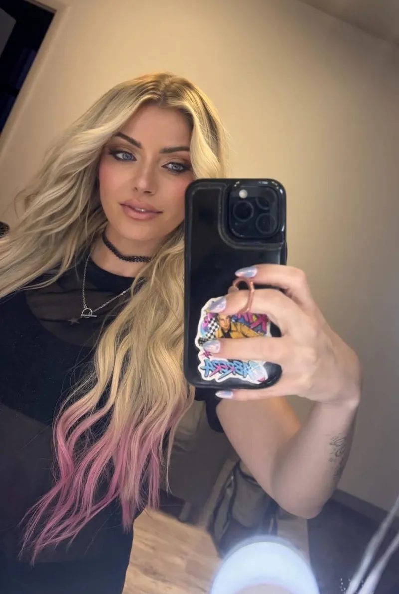 Thumbnail Alexa Bliss