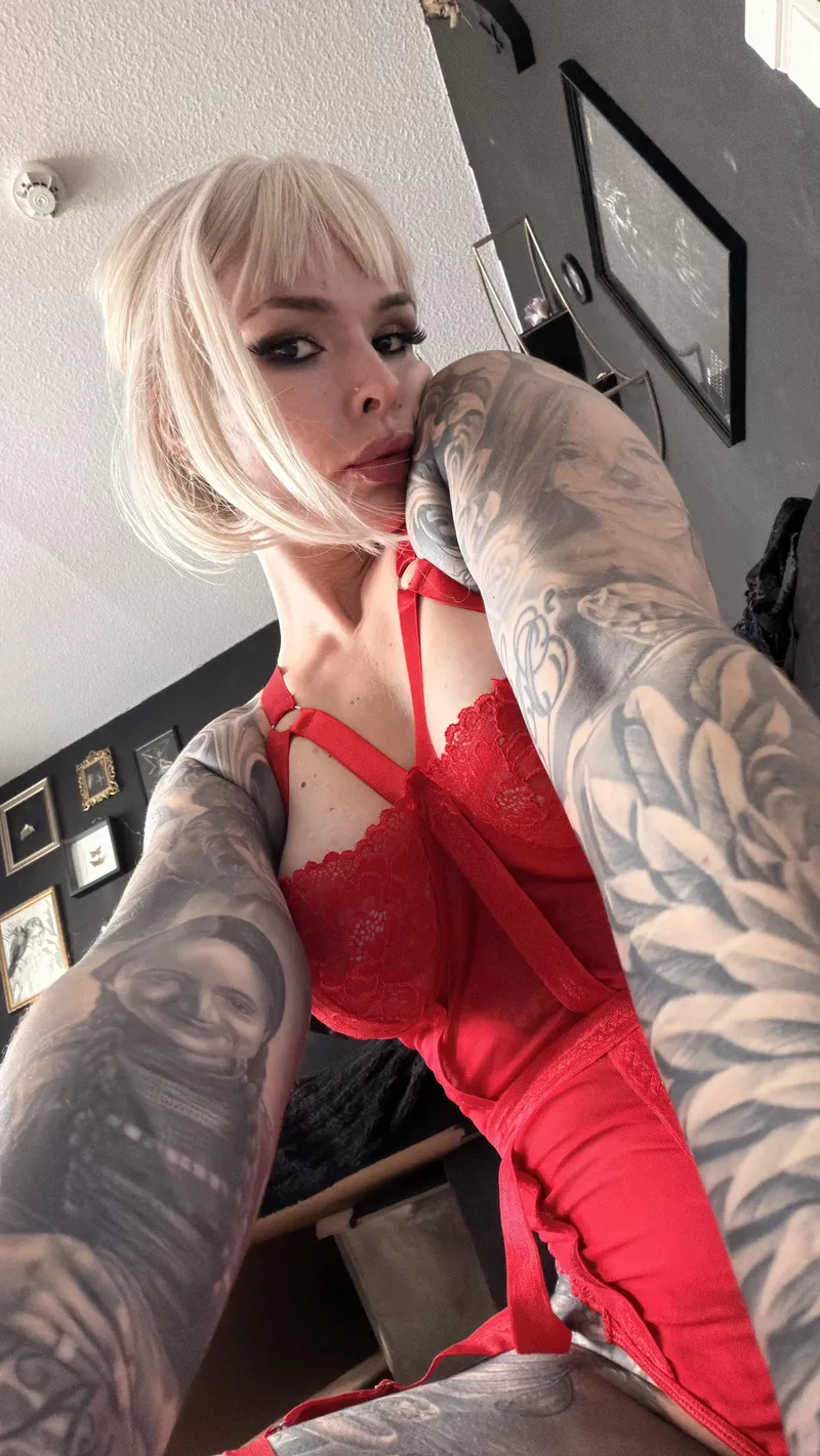 Thumbnail Goth gf vibes