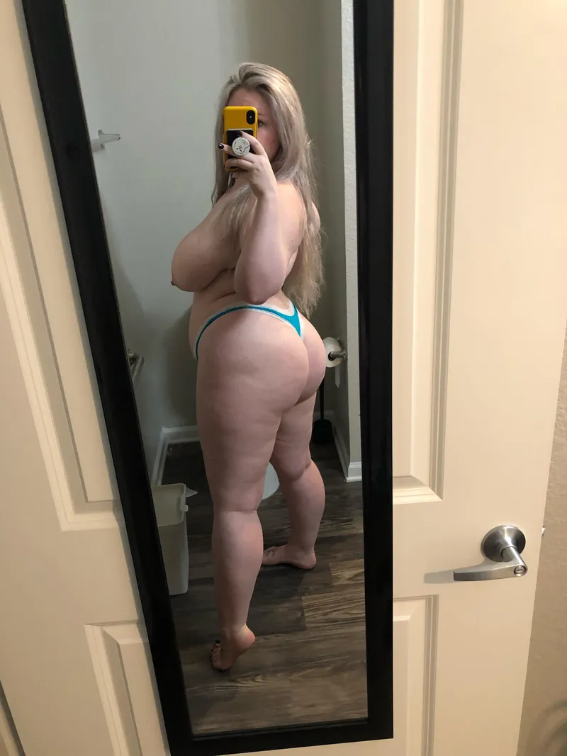 Thumbnail Does anyone like thicker wife's?