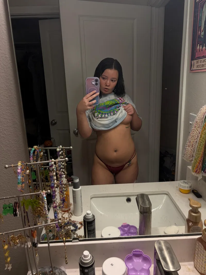 Thumbnail Tits bigger than your whole head