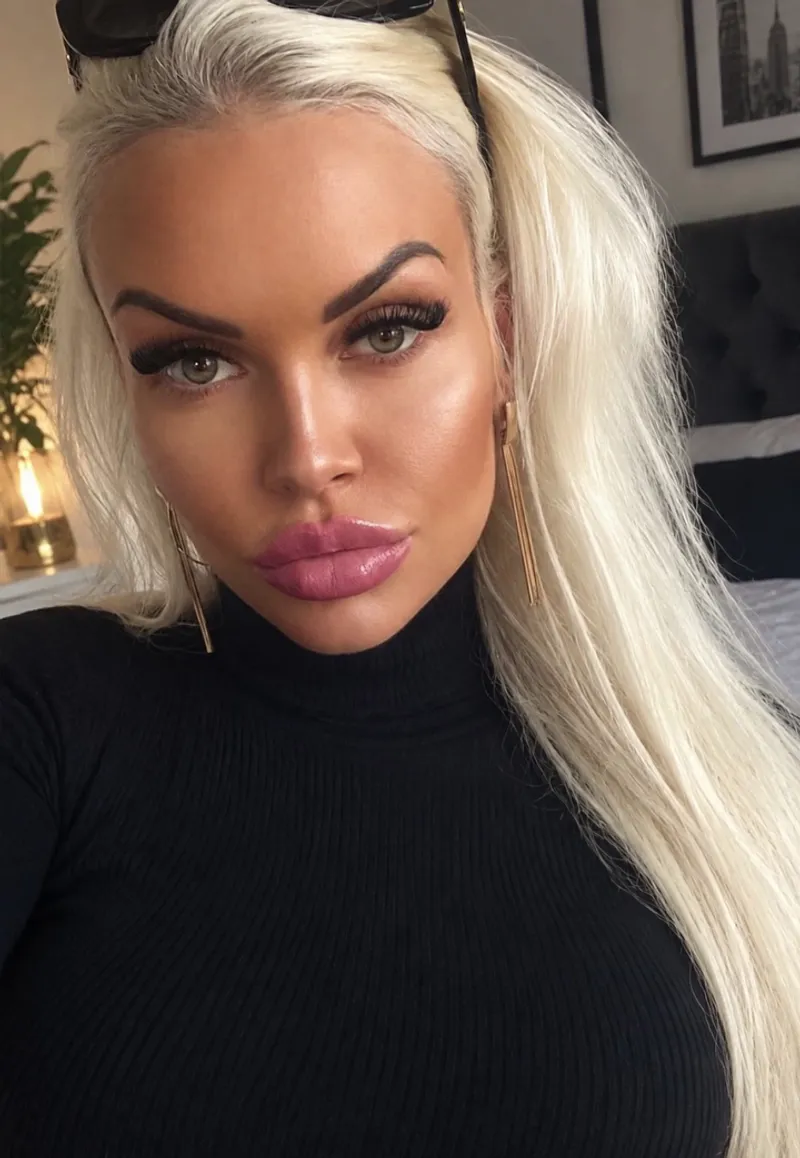 Thumbnail Bimbo Face