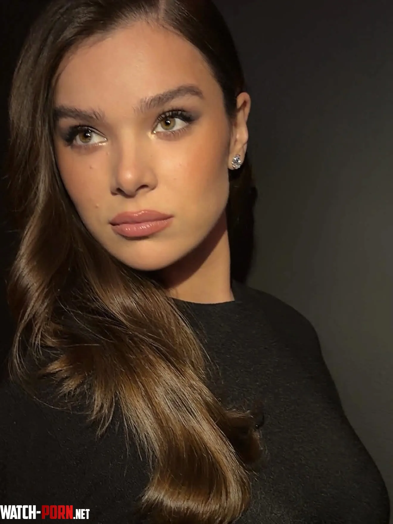 Hailee Steinfeld by hidden_folder_
