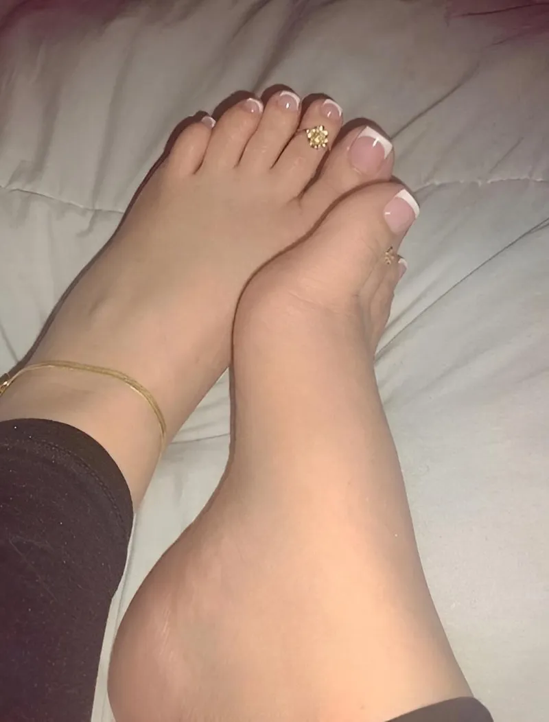 Thumbnail do you like French tips on toes? (oc)