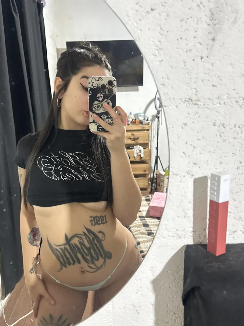 Thumbnail being sexy