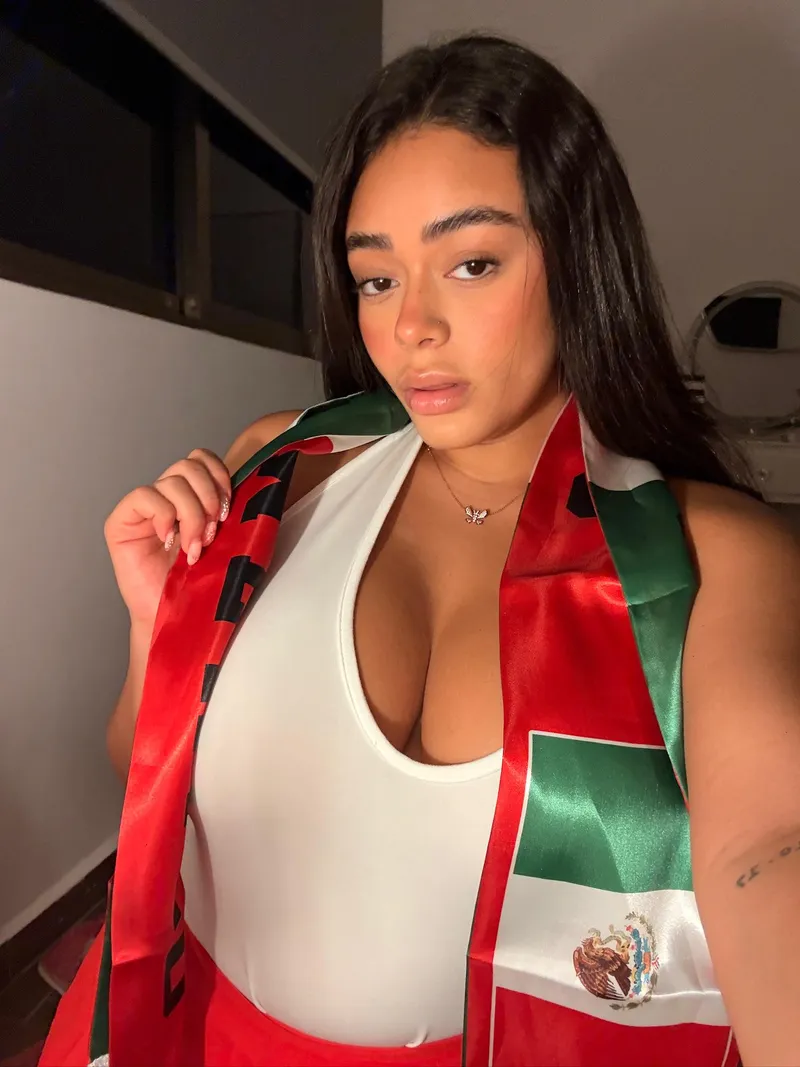 Thumbnail representing hot mexicanas today, cause we do it better!! Feliz dia 🇲🇽