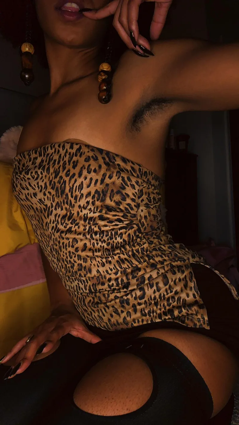 Thumbnail Do you prefer to scratch and sniff or grab and lick?