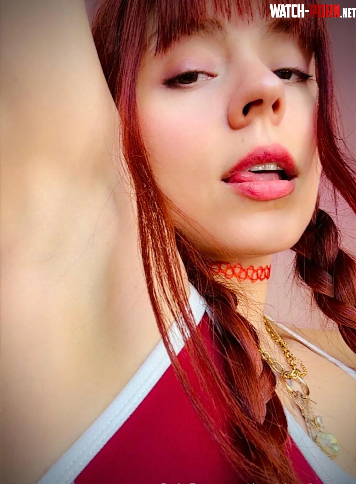 Get addicted to the taste and smell of my smooth pits by loolisinful