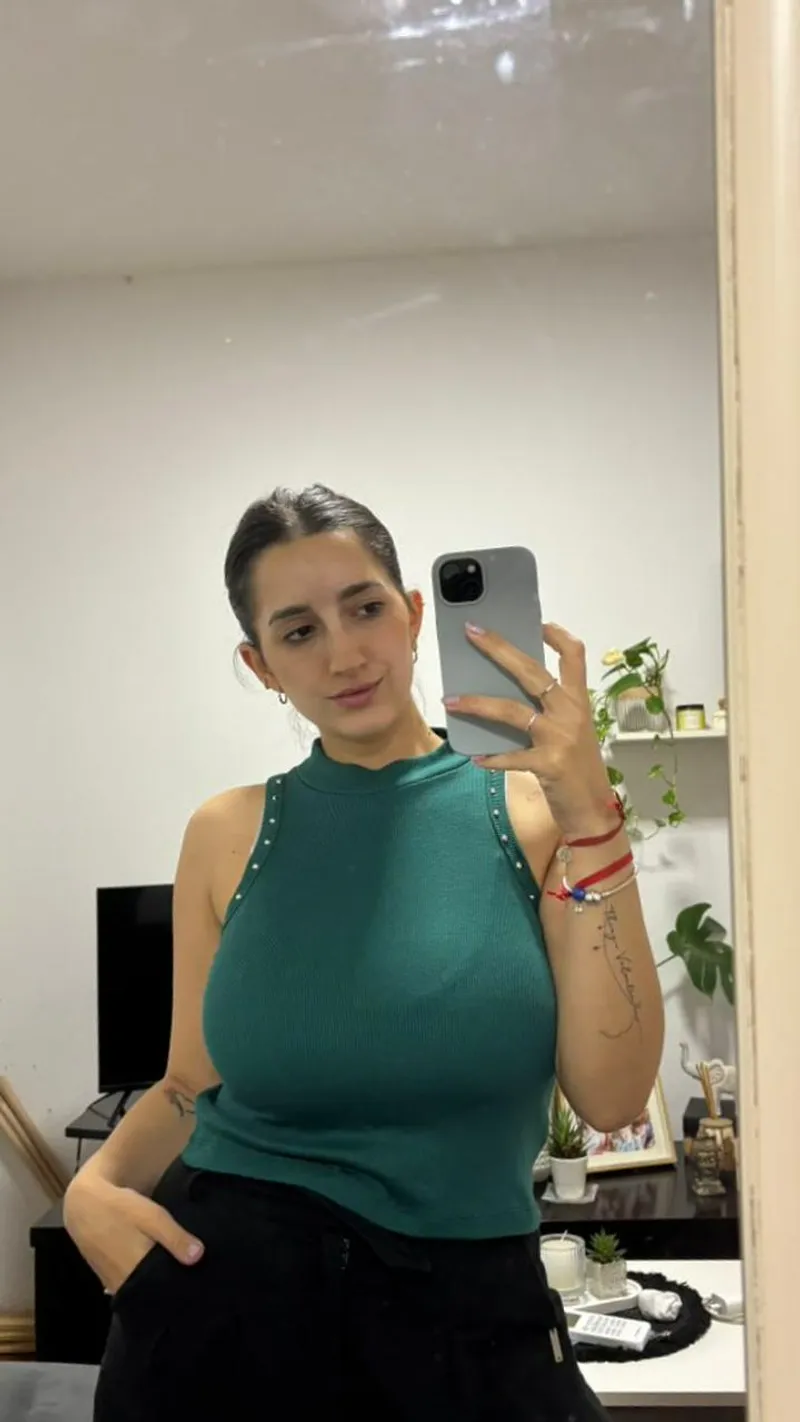 Thumbnail Something special about my green top