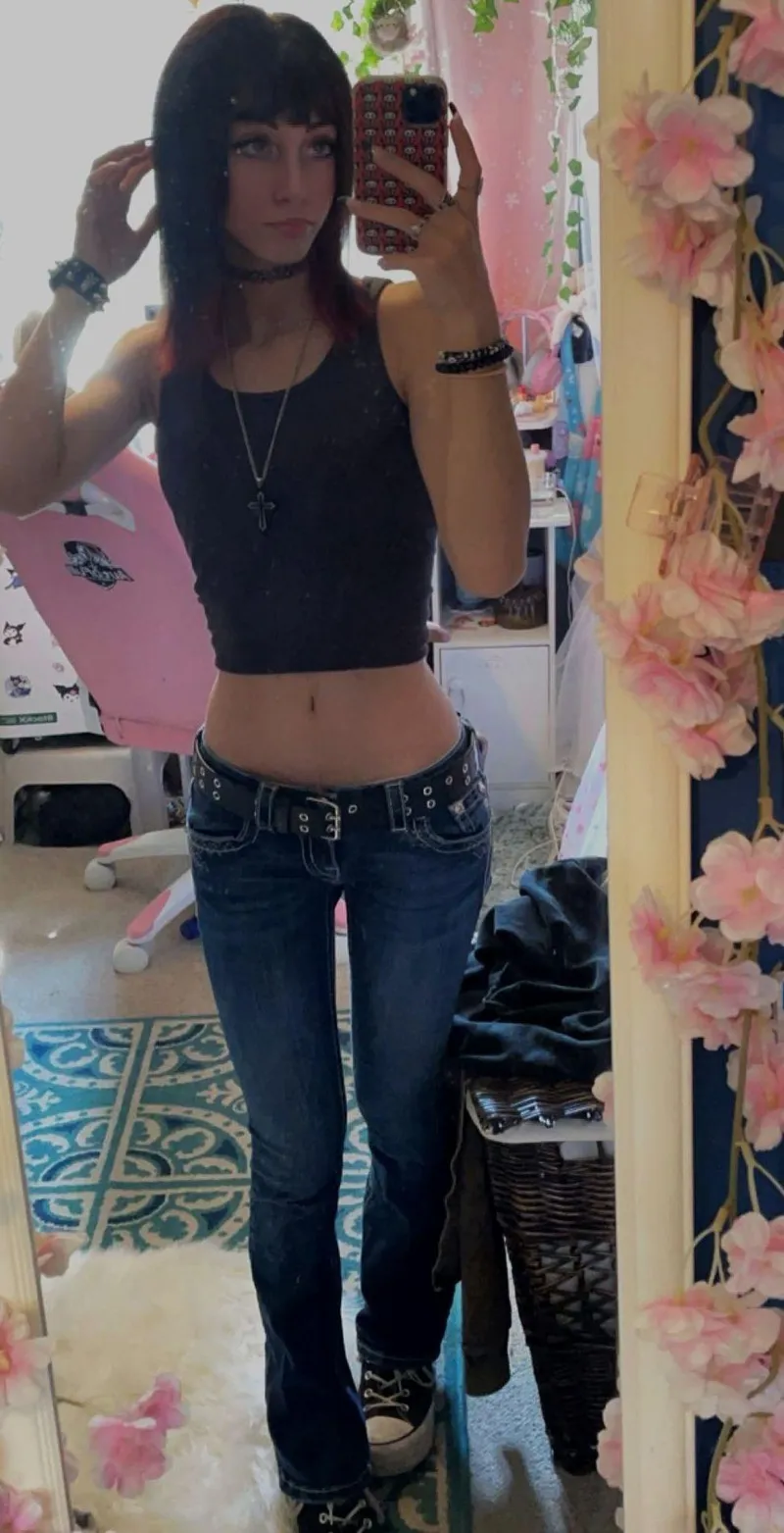 Thumbnail messy punk vibe