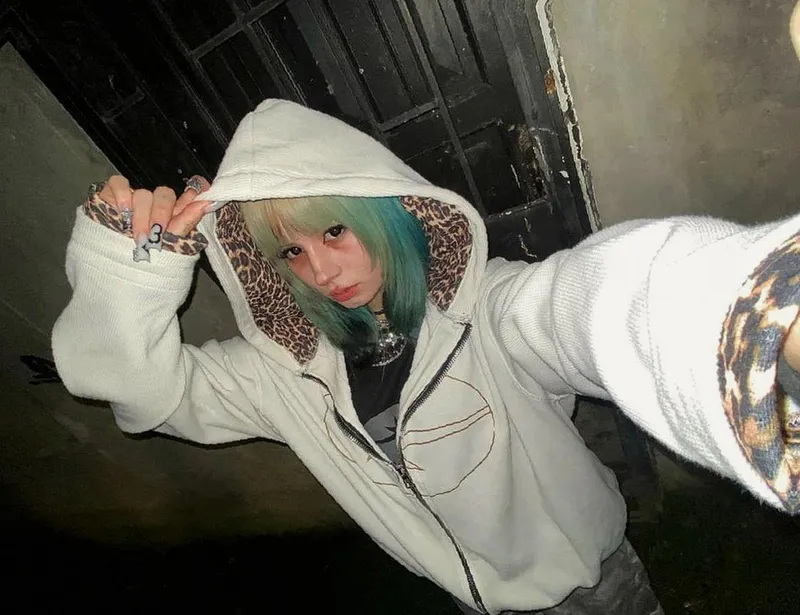 Thumbnail too scared to wear one