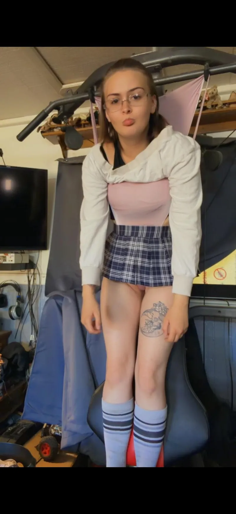 Thumbnail Need got put in a hanging wedgie ..