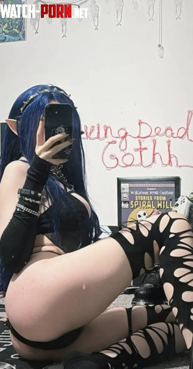 Can I be your hot goth gf? by LivingDeadGothh