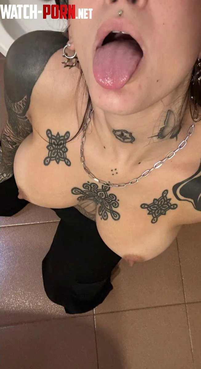 For those who like tongue fetish by RubyDazzling