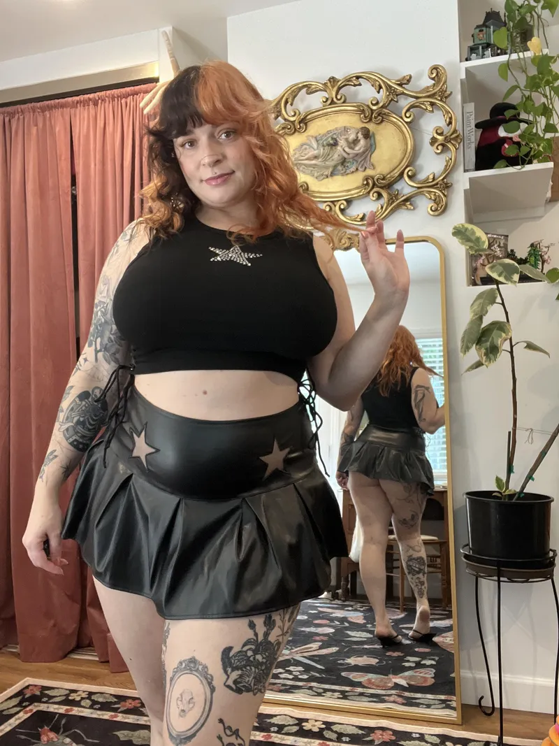 Thumbnail This outfit shows off almost all my leg tattoos