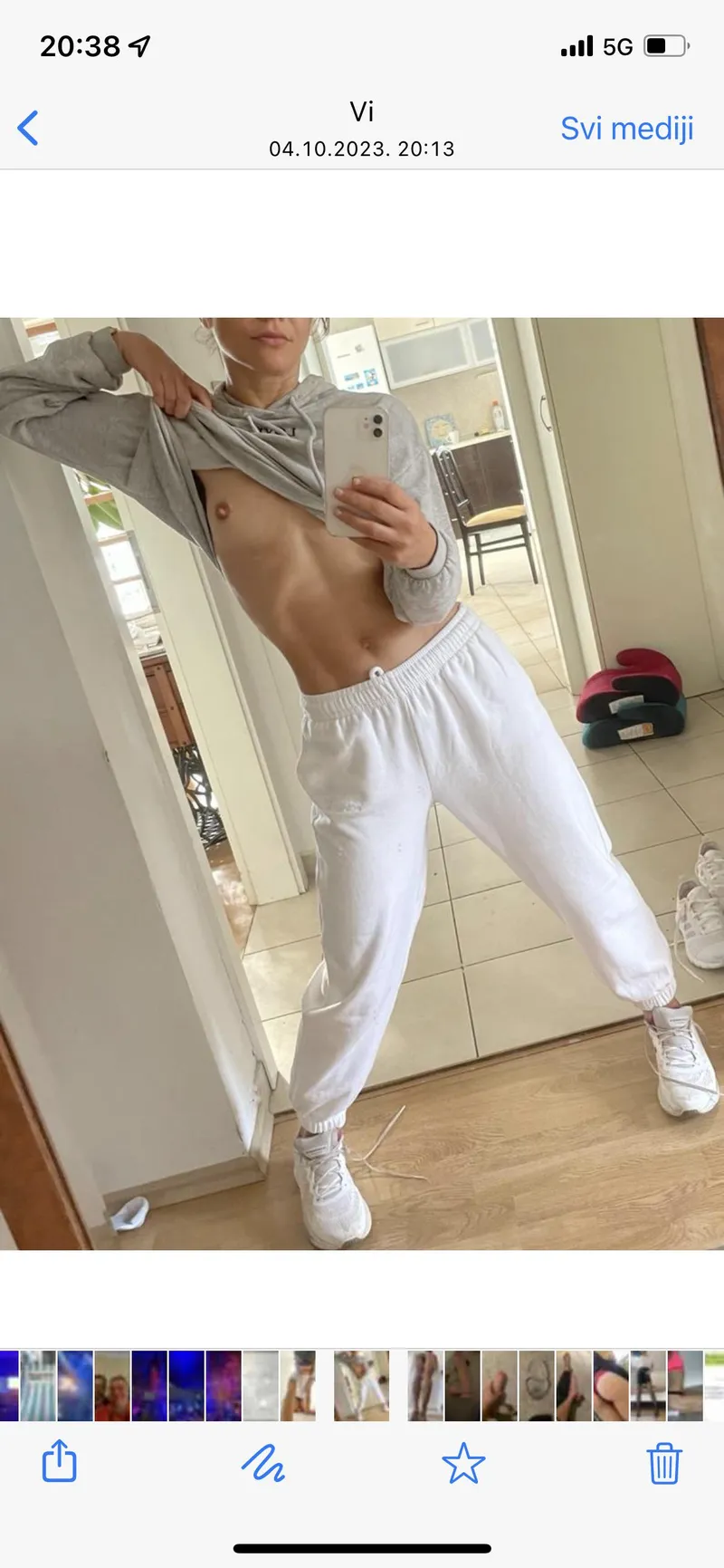 Thumbnail Under the t-shirt
