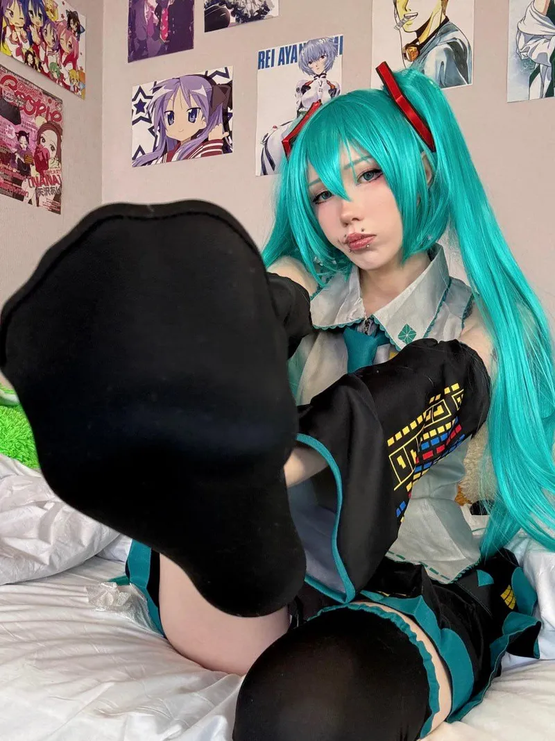 Thumbnail Miku [Vocaloids] (Lilica)