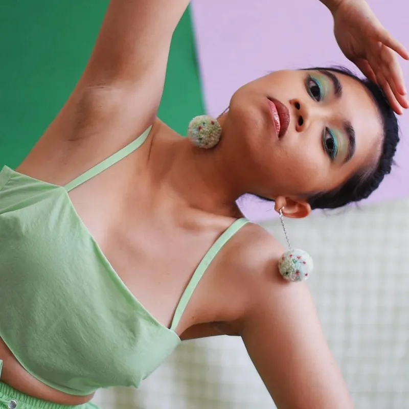 Thumbnail Thoughts on her armpits?