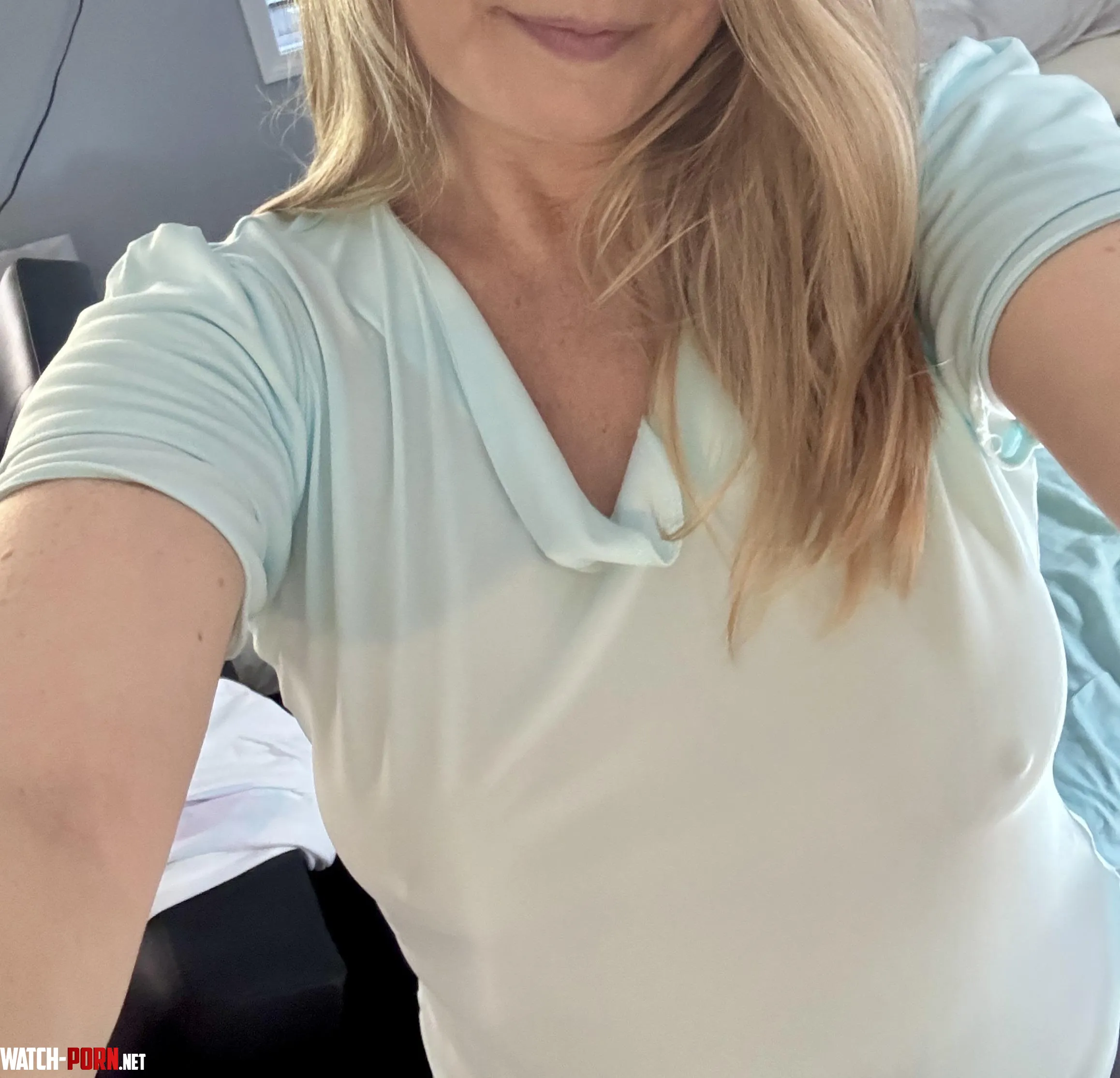 I love how loose this shirt is by CougarMarie