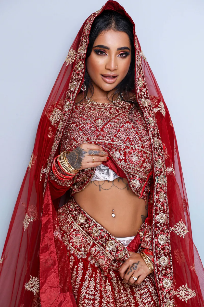 Thumbnail Yasmina Khan