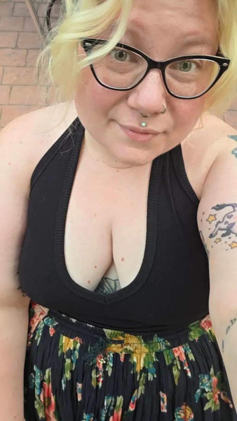 Thumbnail Feeling beautiful