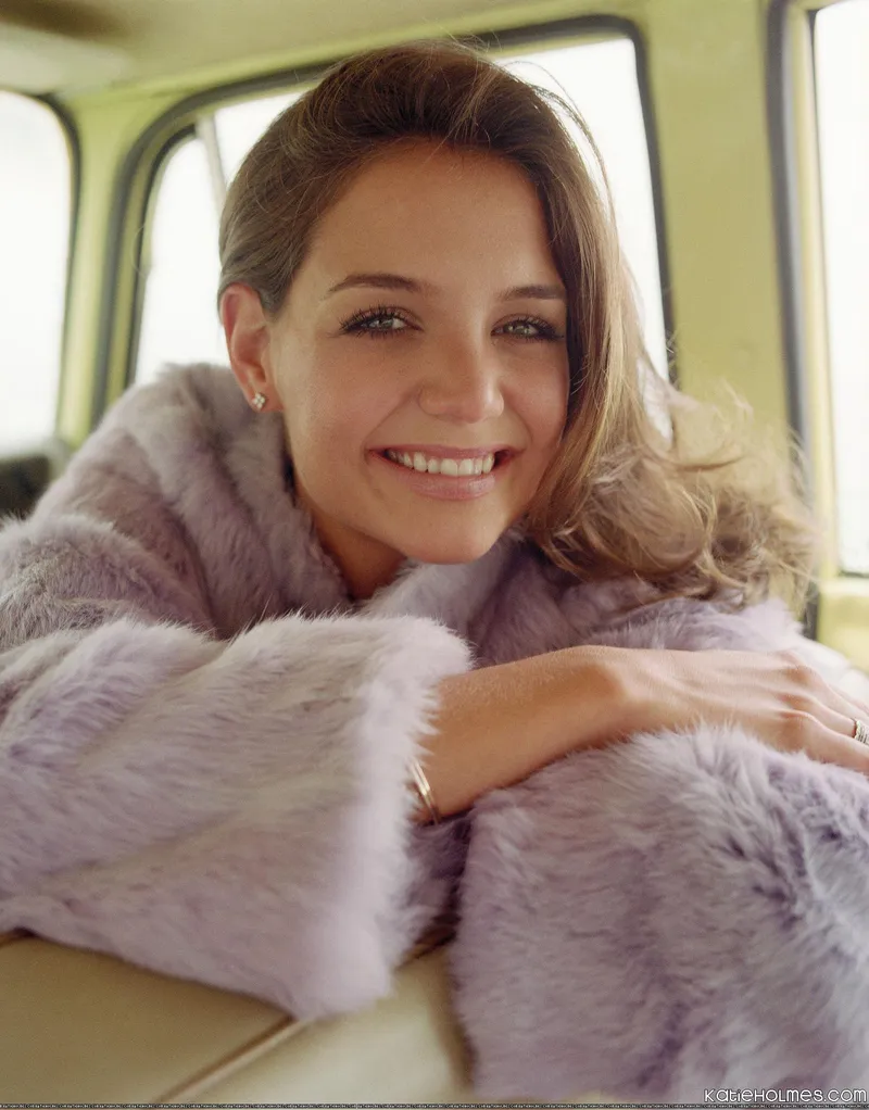 Thumbnail Katie Holmes