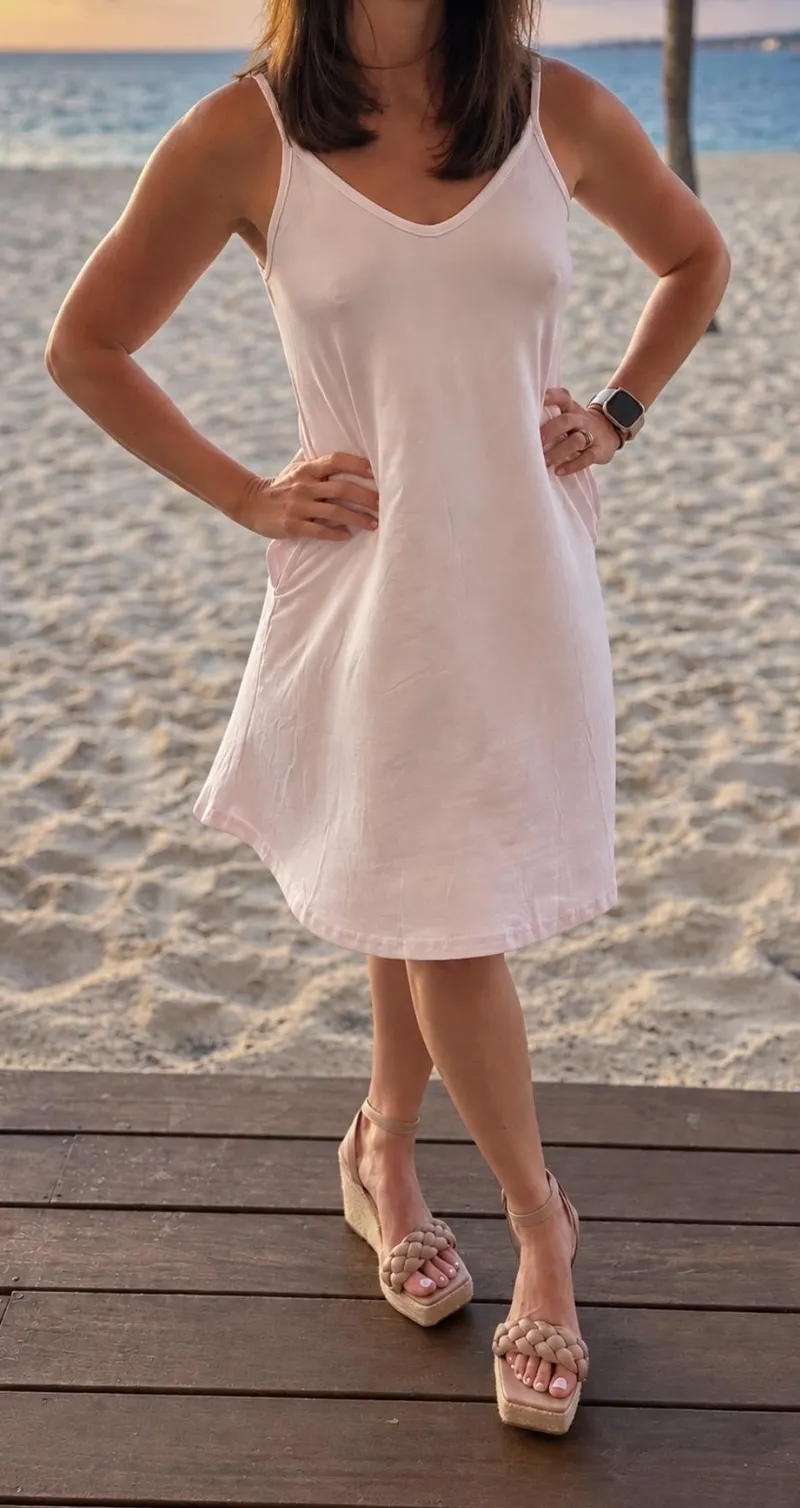 Thumbnail The perfect outfit for a stroll down the boardwalk