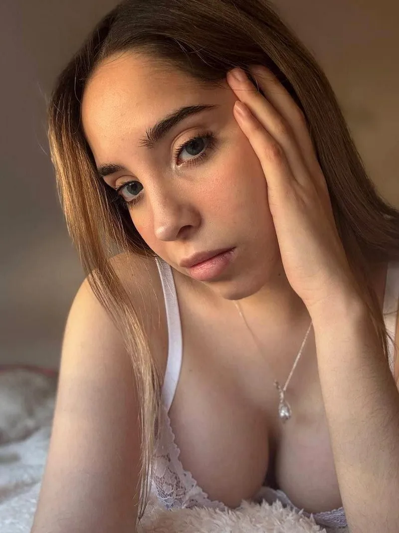 Thumbnail This horny babe can't rest, come help her out 💗🔥