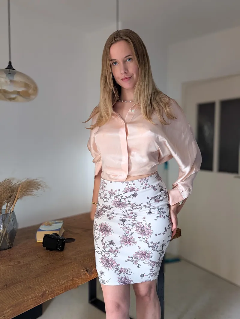 Thumbnail Librarian in pencilskirt by naturalgirl_mel