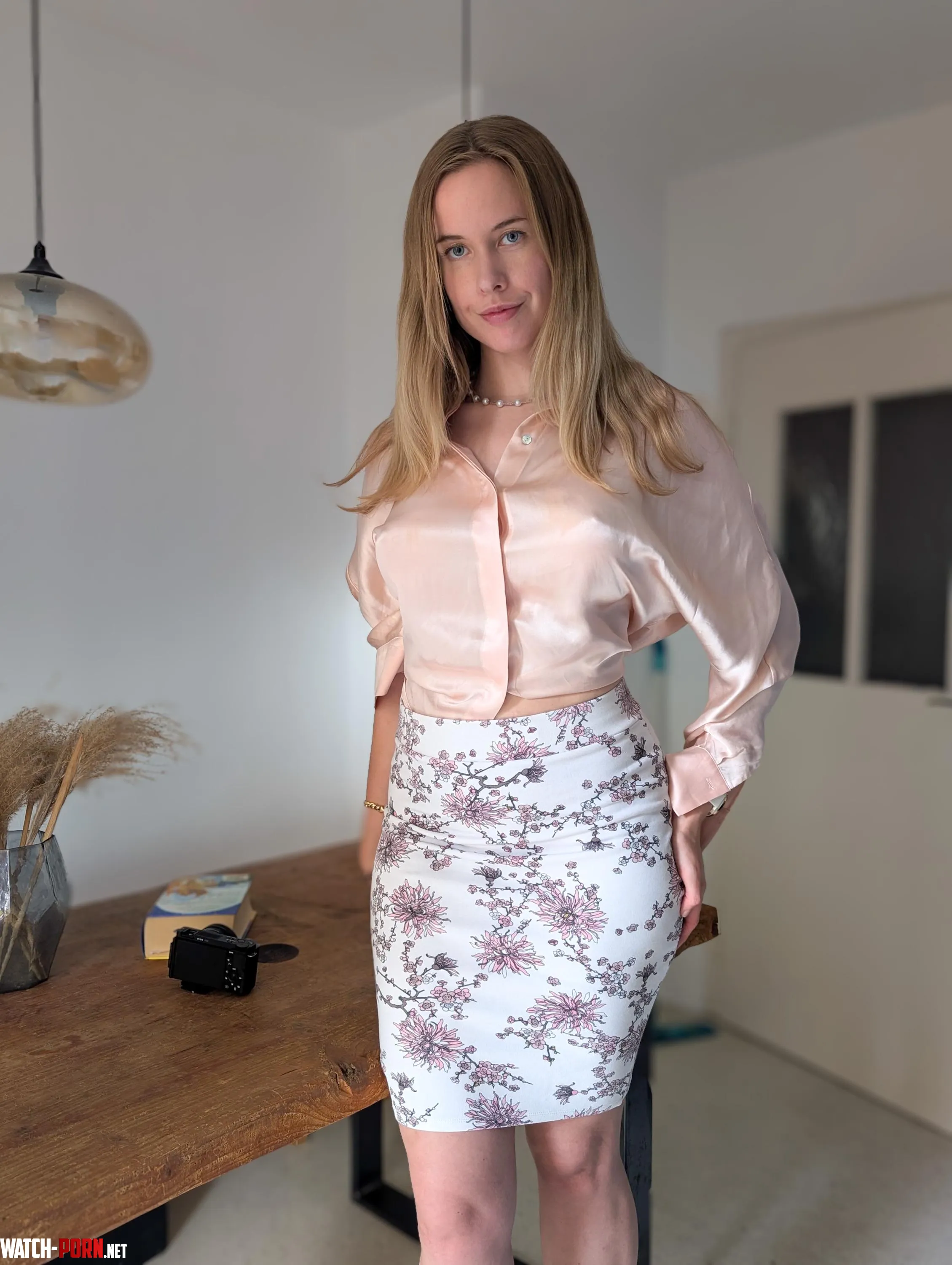 Librarian in pencilskirt by naturalgirl_mel