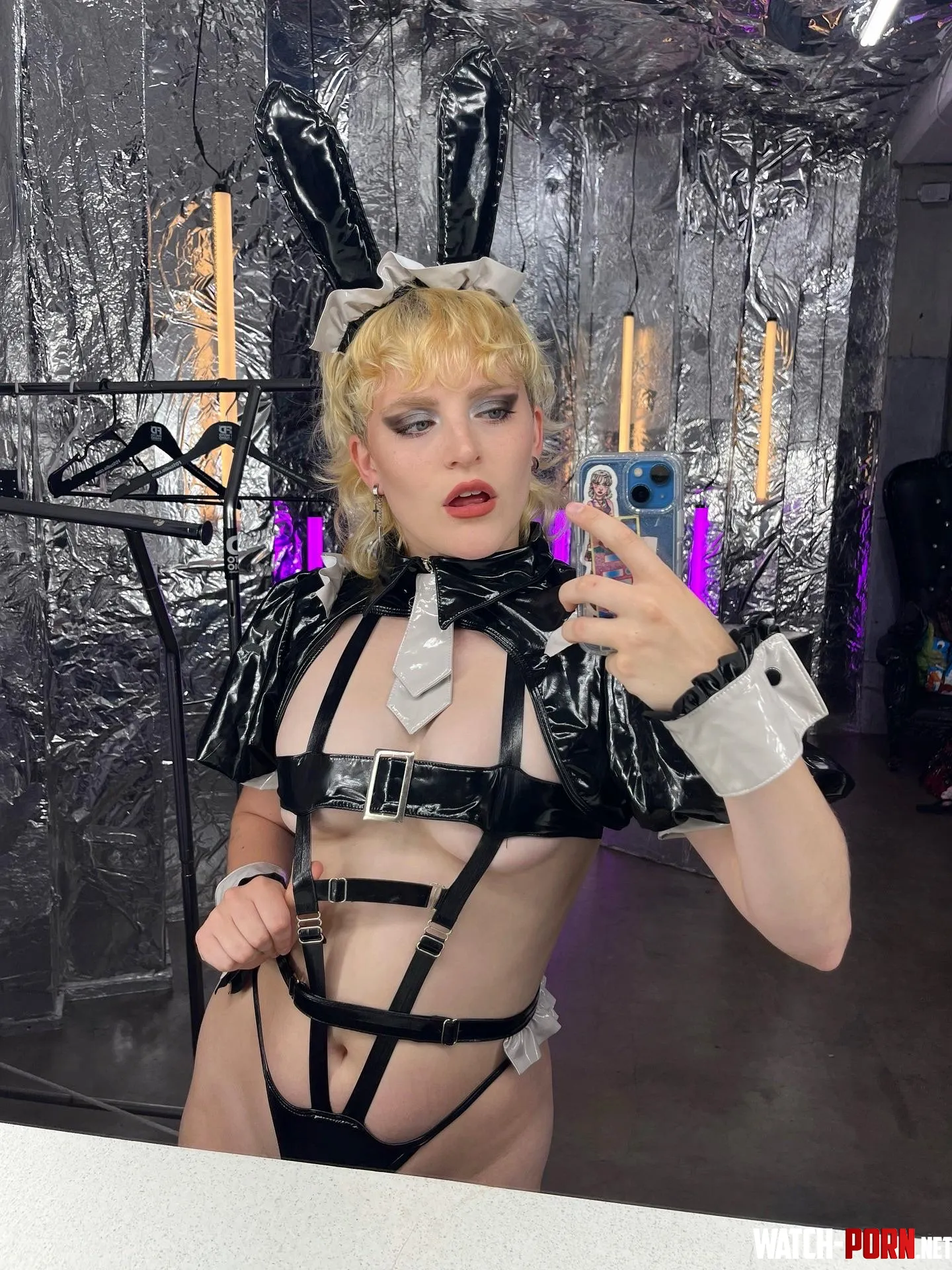 Bunny boyyy~🐰🖤 by realhollandday