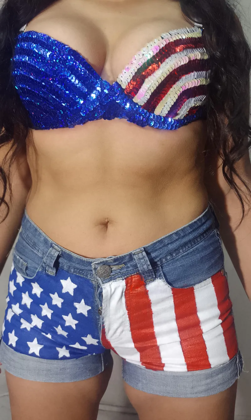 Thumbnail Brunette, gorgeous and very willing to do anything