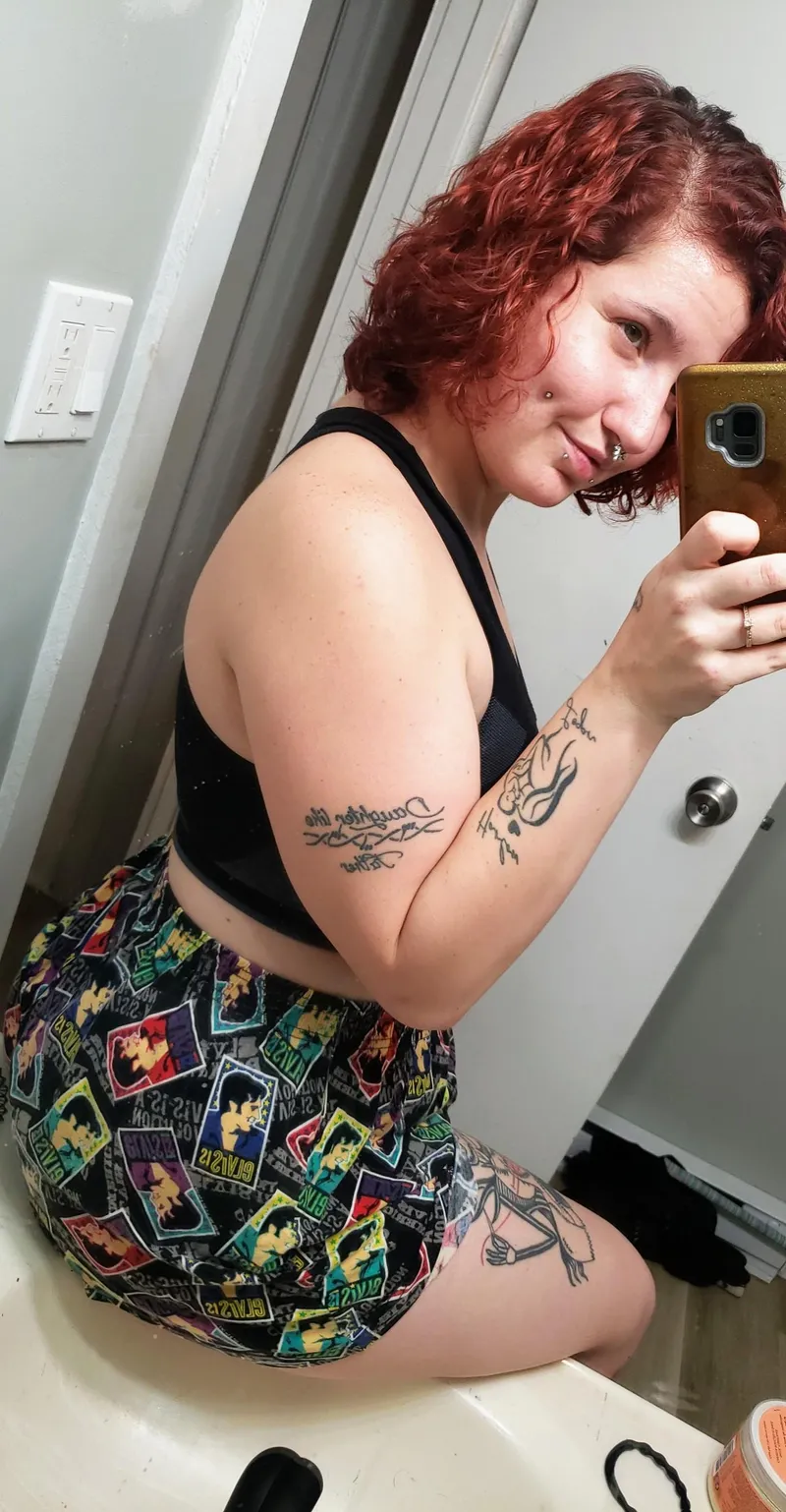 Thumbnail Thinking about bringing the snakebites back. by GothMilf_OF
