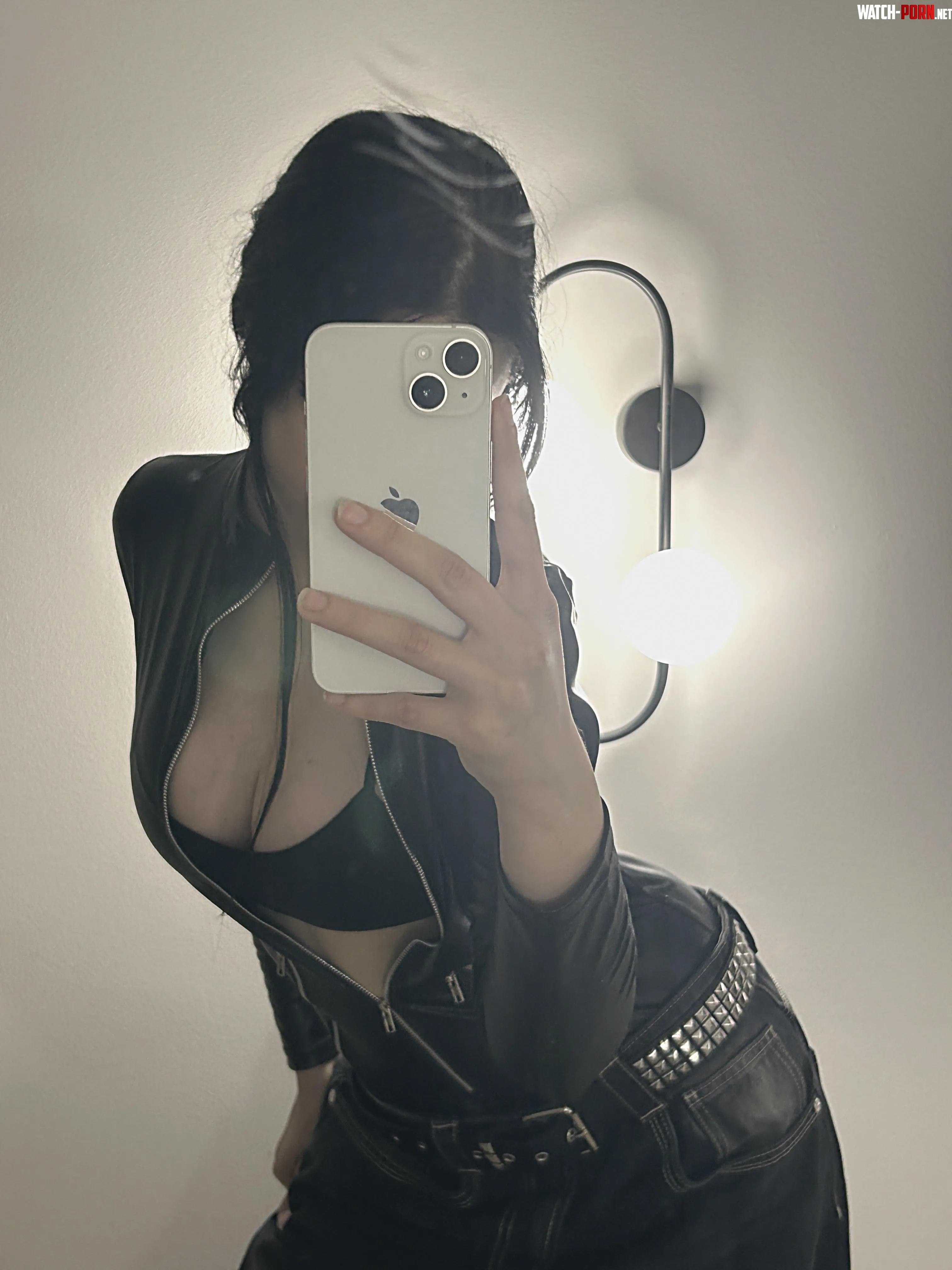 Teen goth selfie :3 by xSugarRosalie