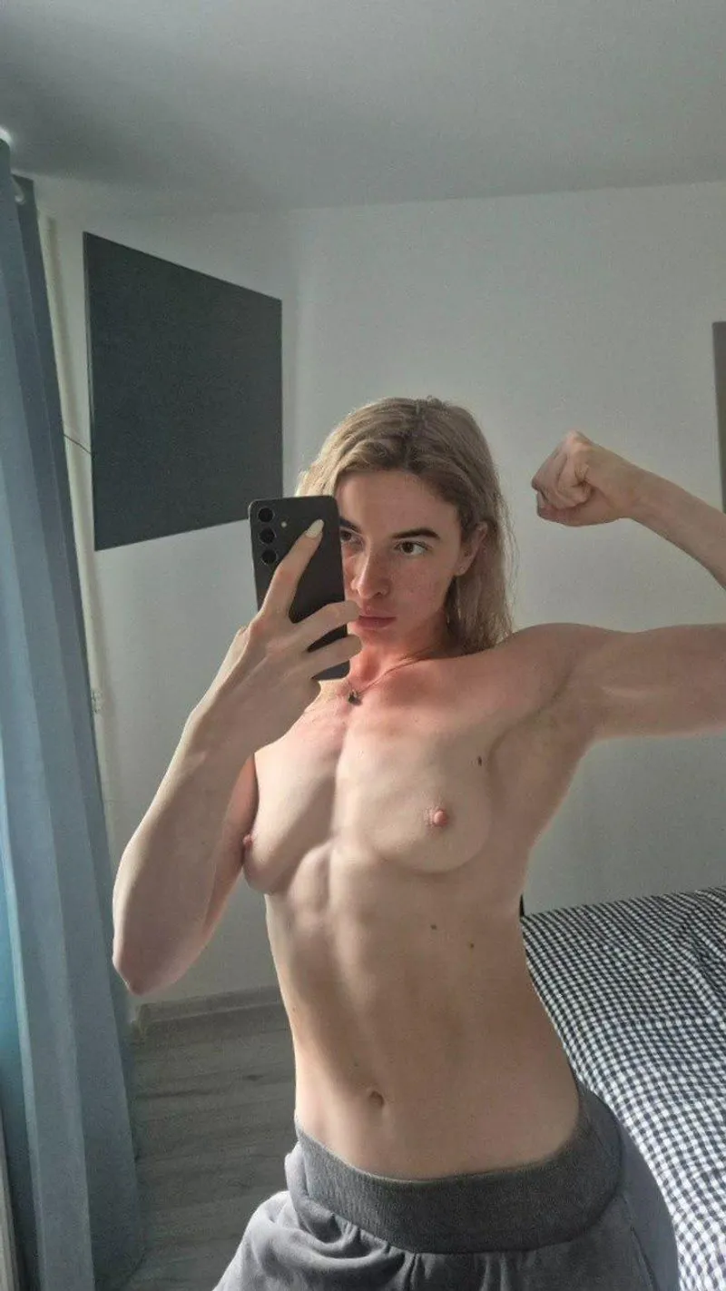 Thumbnail could u lift more than me?