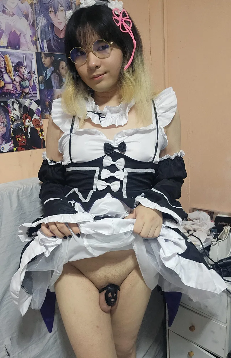 Thumbnail Caged up maid ready to serve your every desire~