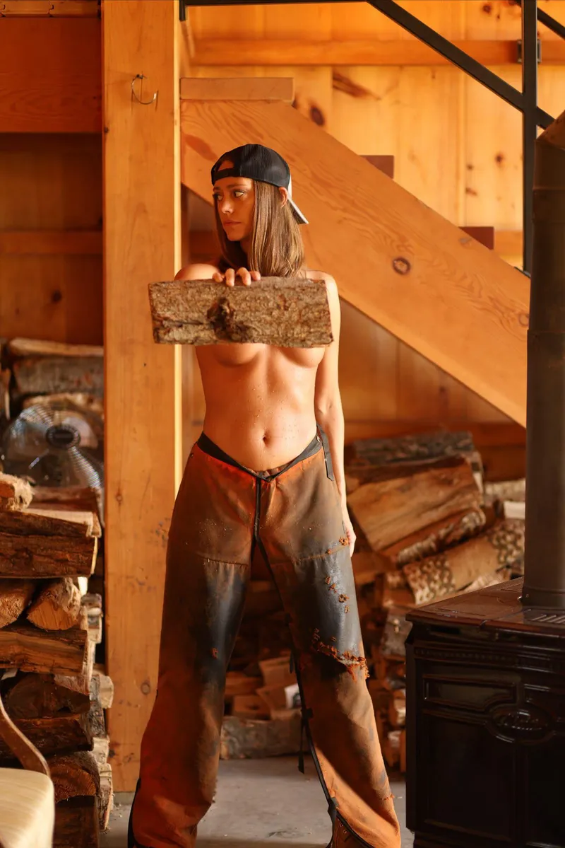Thumbnail Wood delivery. Try to behave. 😉