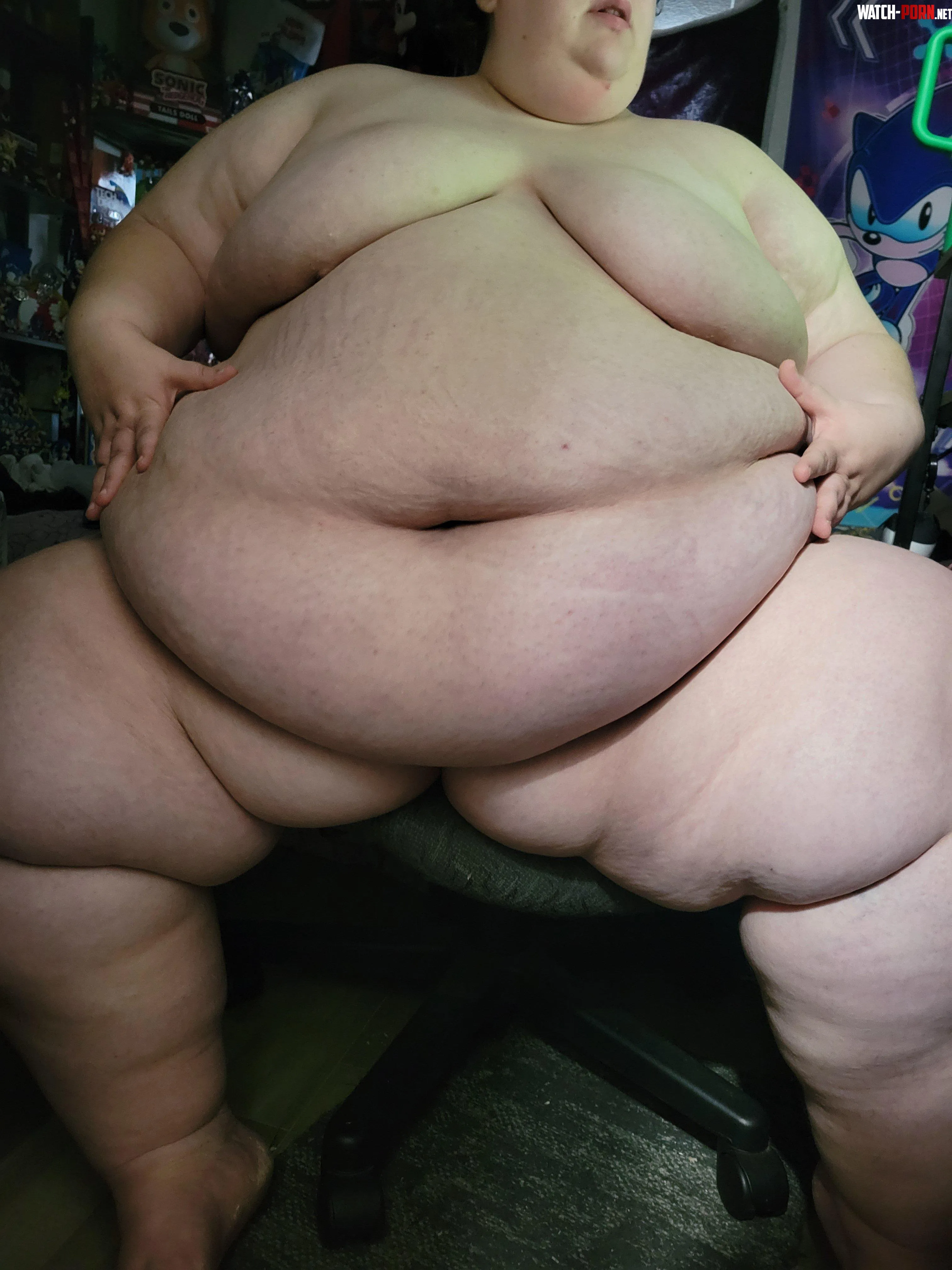 fat legs by bunbellybuns