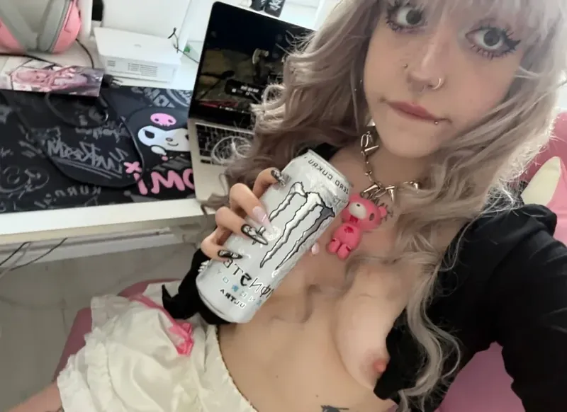 Thumbnail Oh boy, here I go posting nudes again! [F]