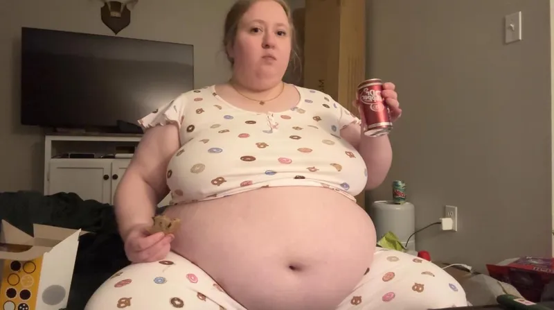 Thumbnail my belly is getting sooo round by livestockprincess