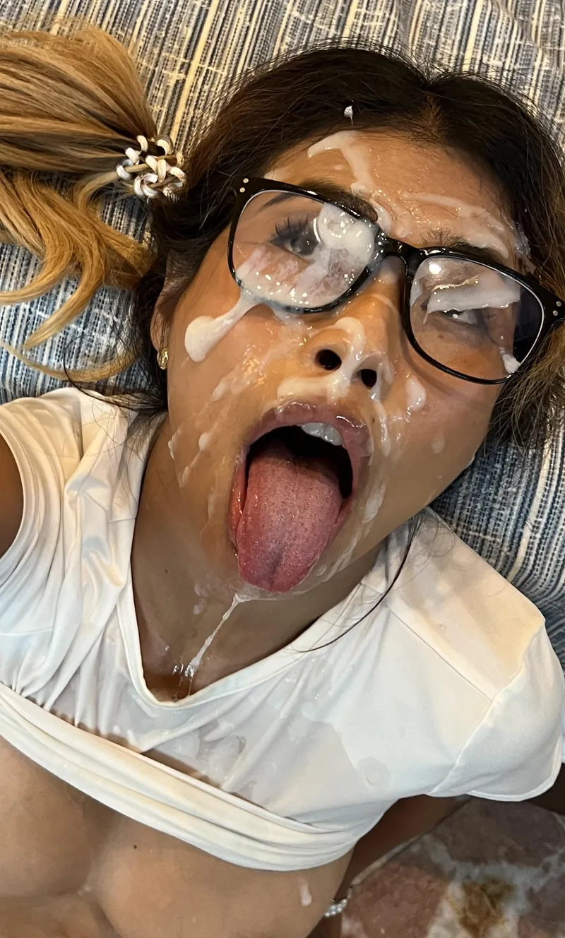 Thumbnail Mouth drooling w cum by SheChocobar
