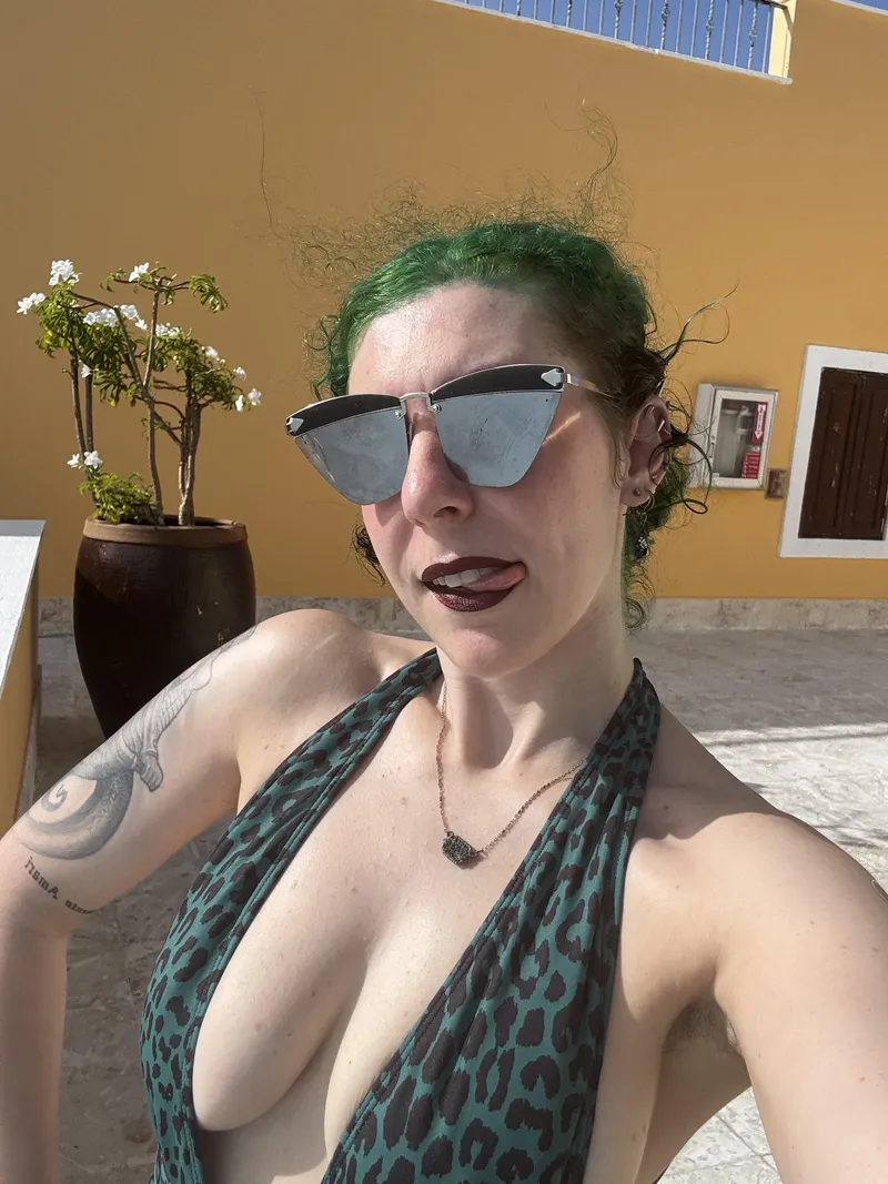 Thumbnail Spotted cleavage